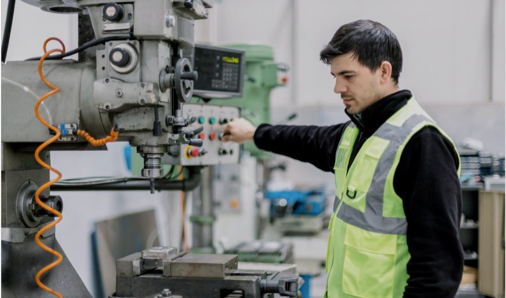 img-taller-montaje-mecanizado-detalle-1024x603.jpg